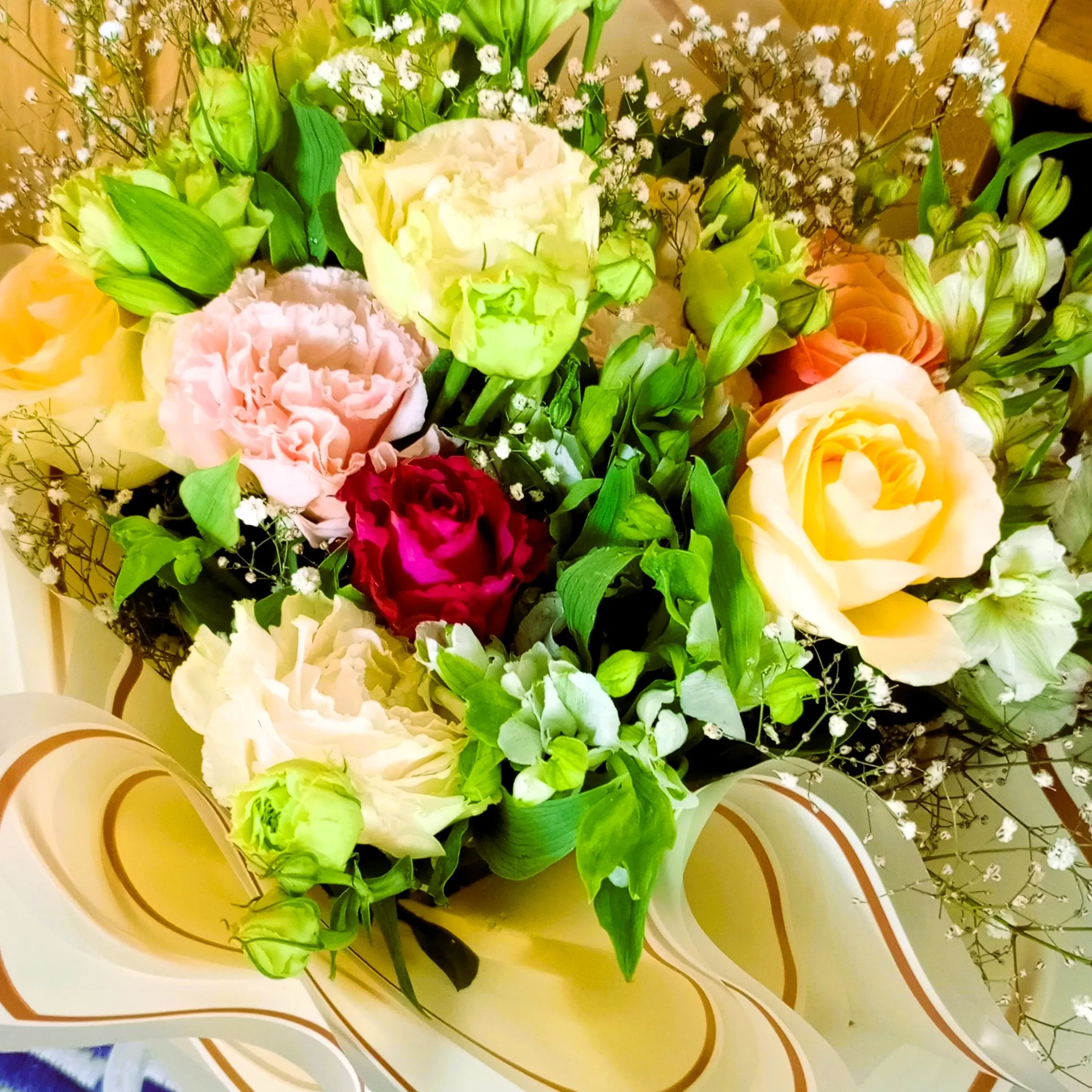 Vibrant Mixed Rose Bouquet